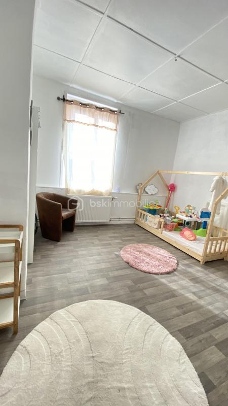 Maison - 80 m² - 5 pièces