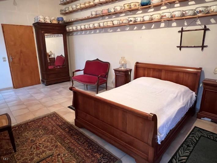 Maison en pierre - 177 m² - 6 pièces