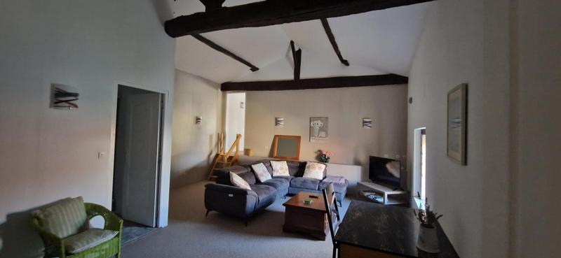 Maison - 326 m² - 13 pièces