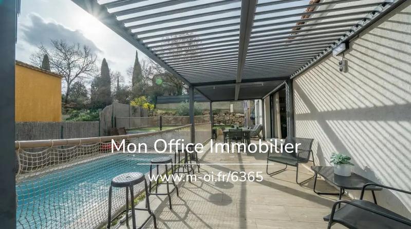 Maison - 100 m² - 5 pièces