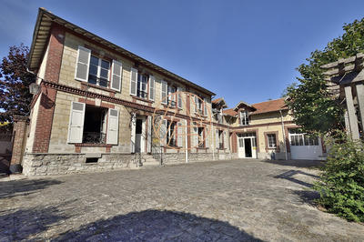 Maison ancienne - 270 m² - 9 pièces