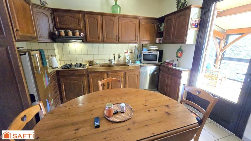 Maison - 200 m² - 9 pièces