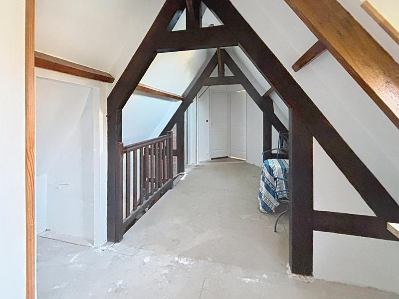 Maison - 176 m² - 8 pièces