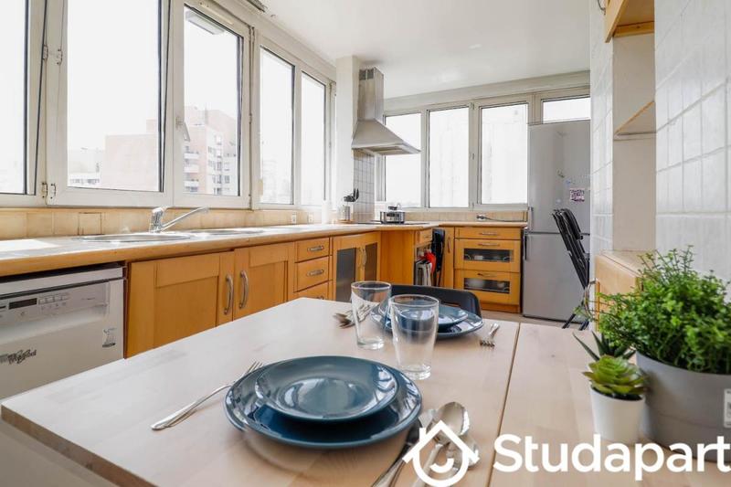 Chambre - 10 m² - 1 pièce