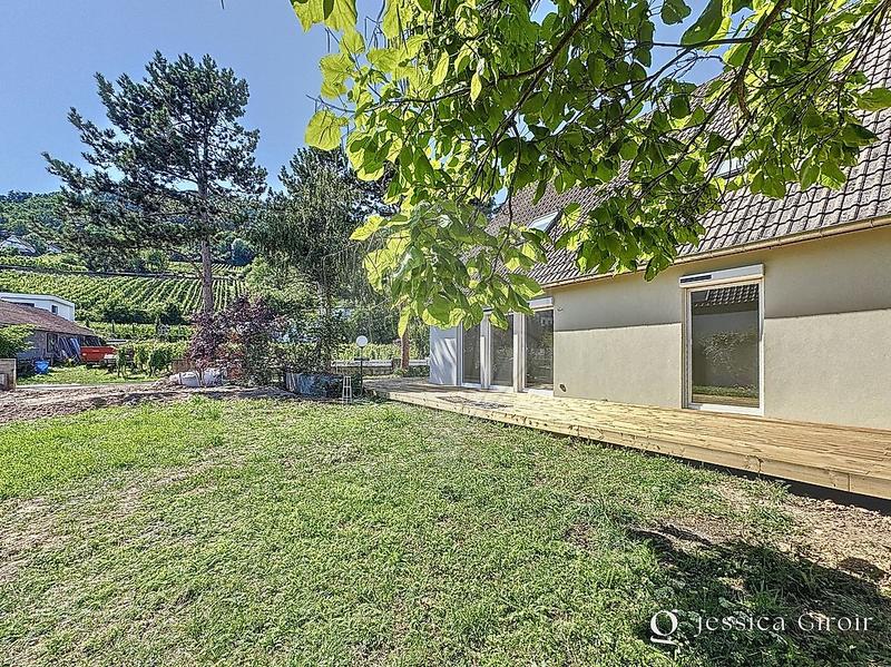 Maison - 230 m² - 8 pièces