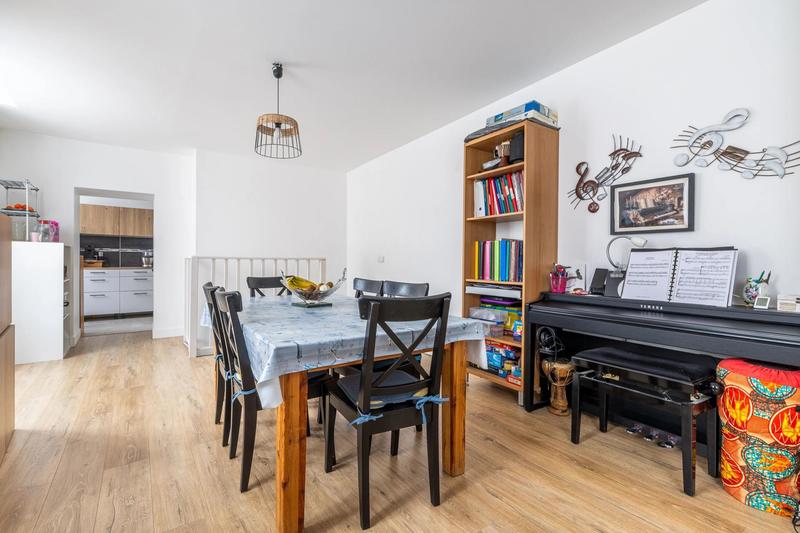 Appartement - 82 m² - 5 pièces