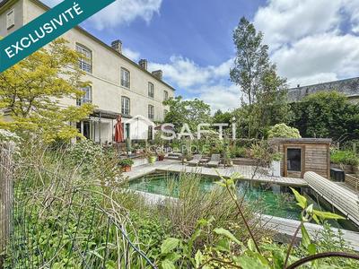 Maison de maîtres - 367 m² - 11 pièces
