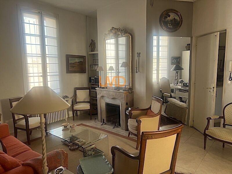 Maison - 200 m² - 6 pièces