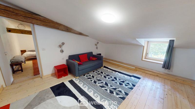 Maison - 286 m² - 11 pièces