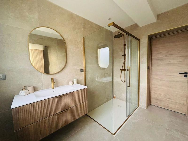 Mas - 220 m² - 5 pièces