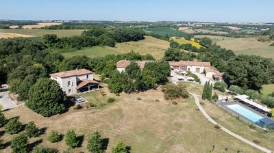 Maison de domaine - 1 000 m² - 22 pièces