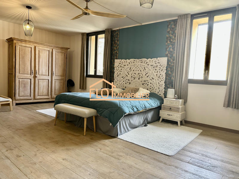 Maison - 500 m² - 5 pièces