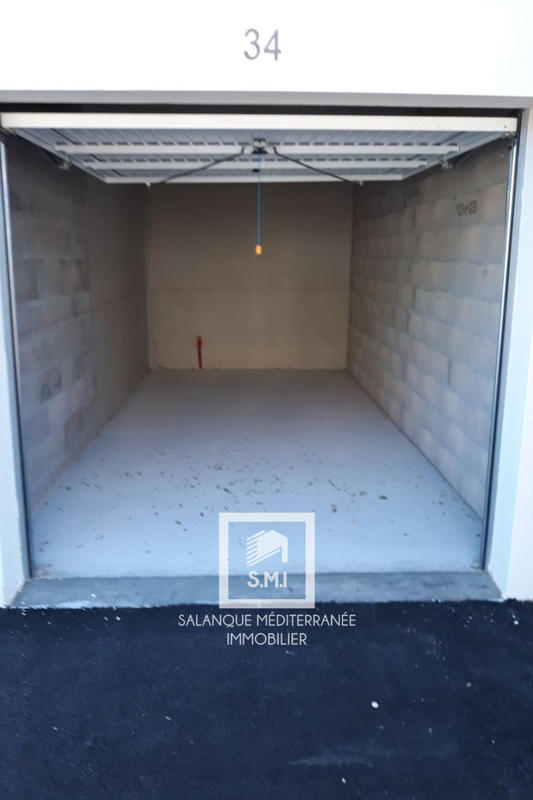 Parking / Garage - 15 m²