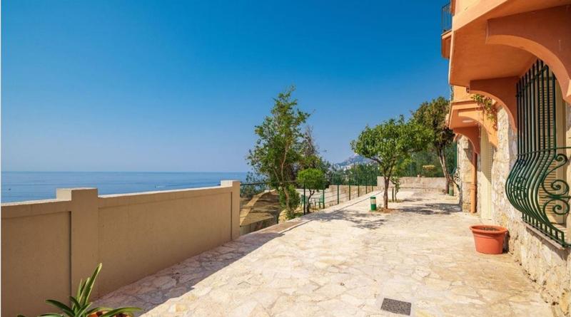 Villa - 550 m² - 15 pièces