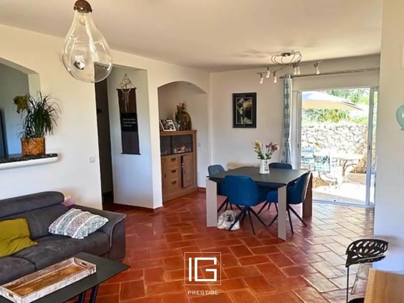 Maison - 144 m² - 6 pièces