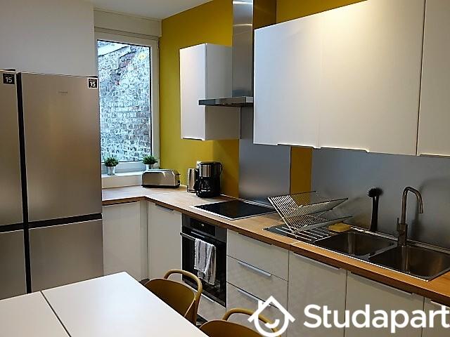 Chambre - 75 m² - 1 pièce