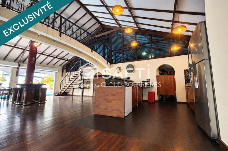 Villa - 276 m² - 6 pièces