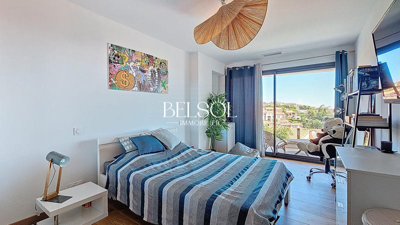 Maison contemporaine - 195 m² - 6 pièces