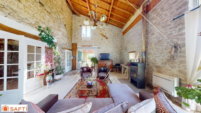 Maison - 435 m² - 10 pièces