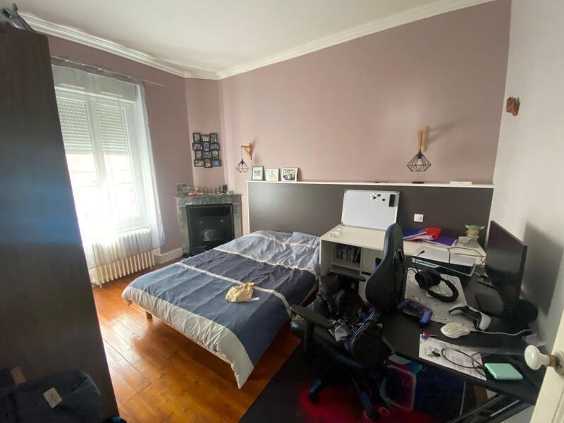 Immeuble - 218 m² - 11 pièces