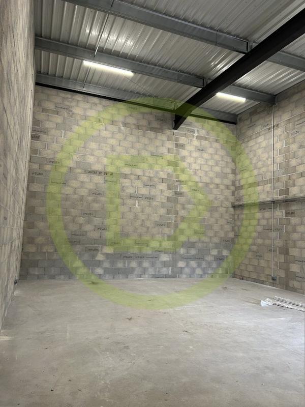 Local d'activités - 93 m² - 1 pièce