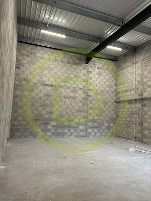 Local d'activités - 93 m² - 1 pièce