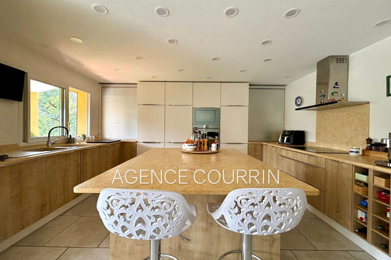 Maison - 167 m² - 5 pièces