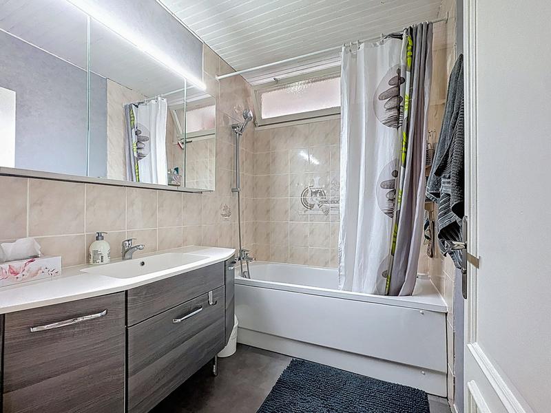 Appartement - 90 m² - 4 pièces