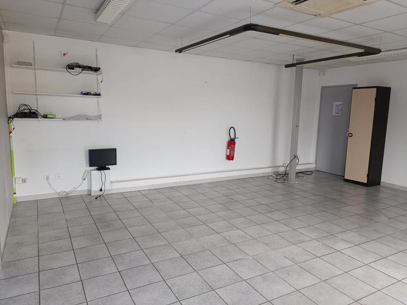 Local commercial - 119 m² - 5 pièces