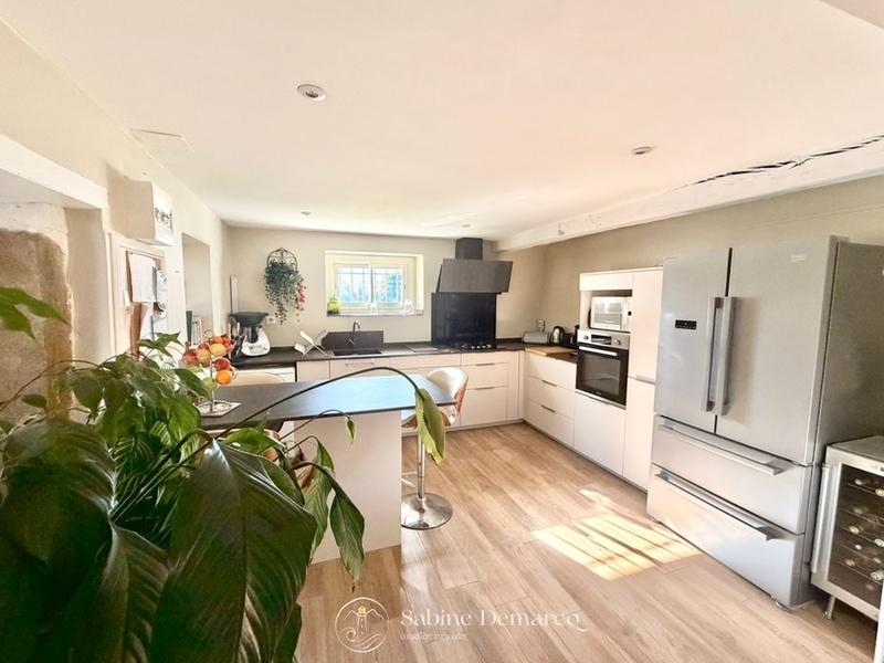 Maison - 235 m² - 6 pièces