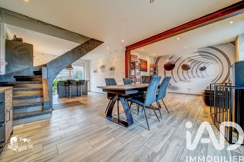 Maison - 95 m² - 5 pièces