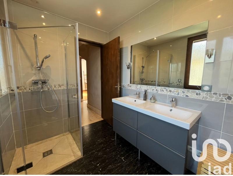 Maison - 157 m² - 7 pièces