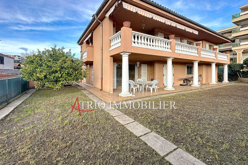 Villa - 200 m² - 5 pièces