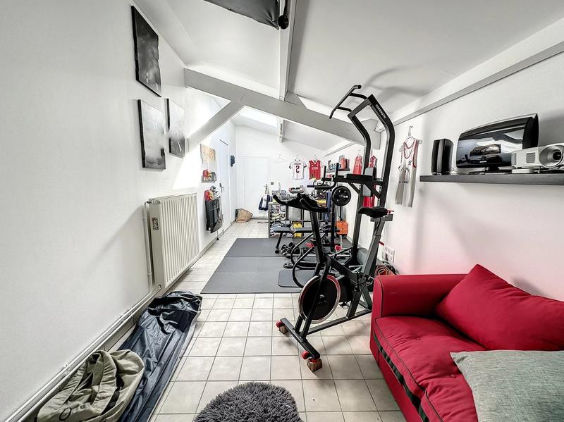 Maison - 170 m² - 8 pièces