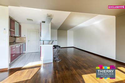 Appartement - 81 m² - 3 pièces