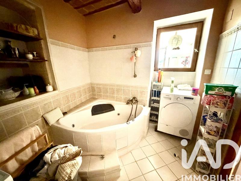 Maison - 186 m² - 8 pièces