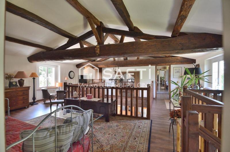 Villa - 297 m² - 6 pièces