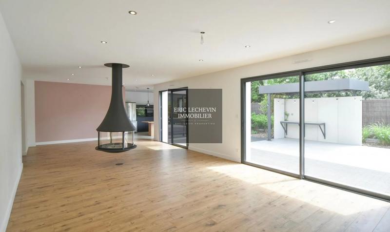 Villa - 180 m² - 8 pièces