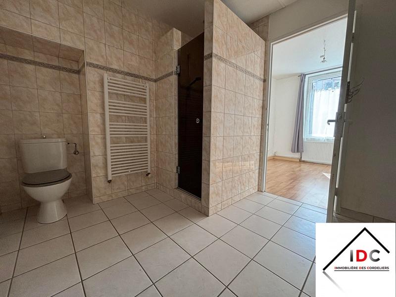 Appartement - 83 m² - 4 pièces