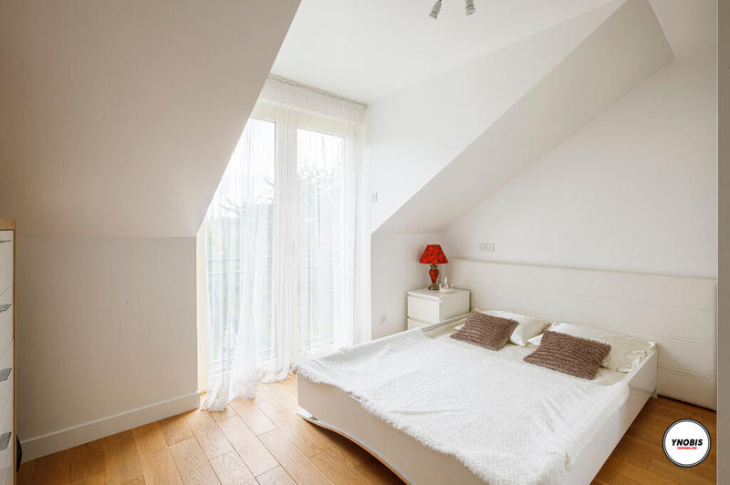 Maison - 190 m² - 8 pièces