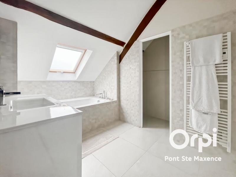 Propriété - 298 m² - 10 pièces