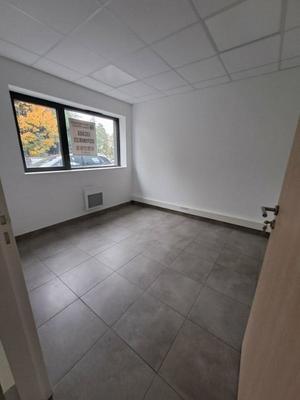 Local d'activité / Entrepôt - 200 m²