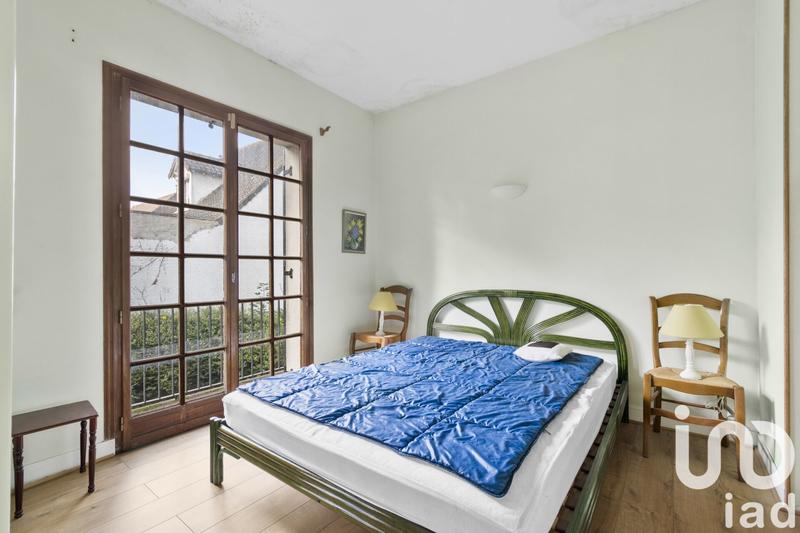 Maison - 277 m² - 10 pièces