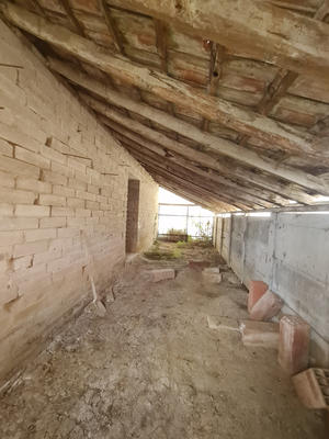 Parking / Garage - 140 m²