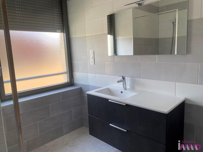 Appartement - 90 m² - 4 pièces