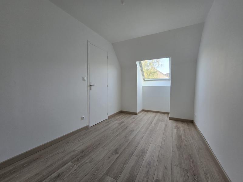 Maison - 93 m² - 5 pièces