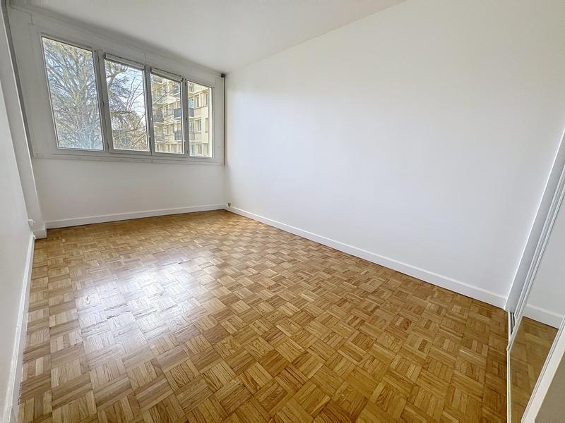 Appartement - 100 m² - 5 pièces