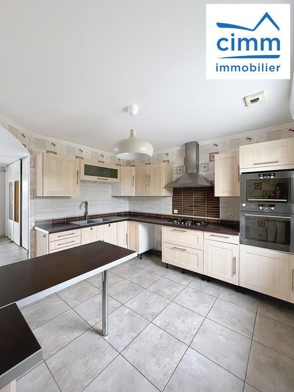 Maison - 111 m² - 4 pièces