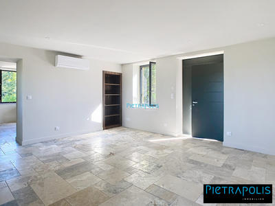 Maison - 180 m² - 7 pièces