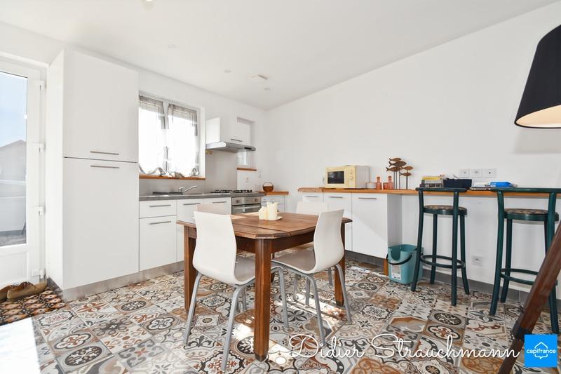 Maison - 93 m² - 5 pièces